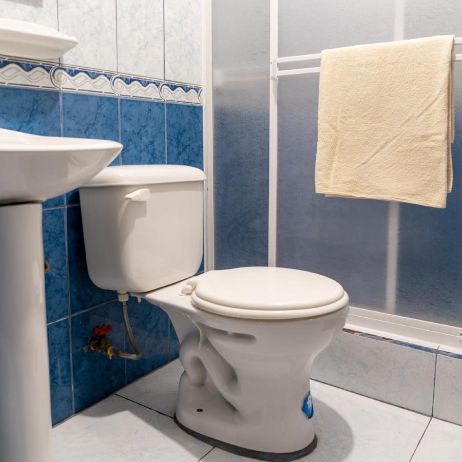 Mashy'S Hostal Отавало Екстериор снимка