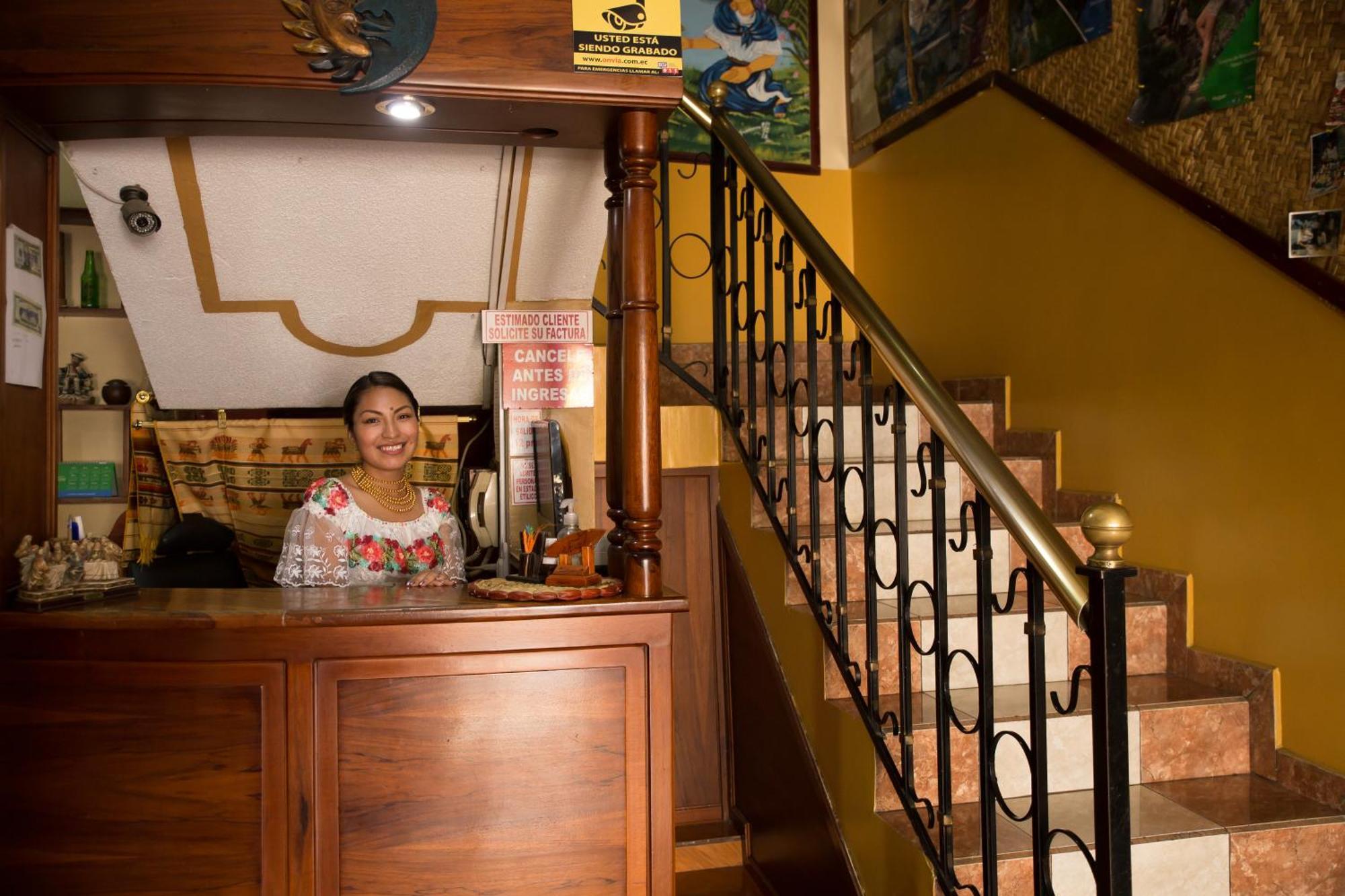 Mashy'S Hostal Отавало Екстериор снимка